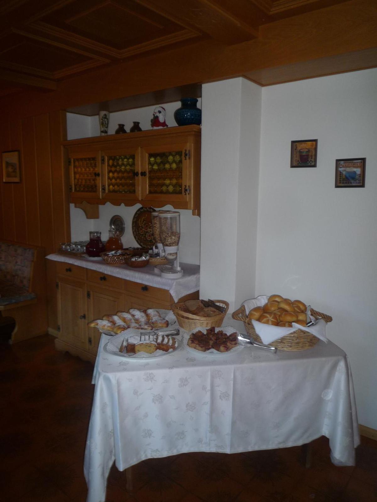 Hotel Garni Morene Сельва-ди-Валь-Гардена Экстерьер фото