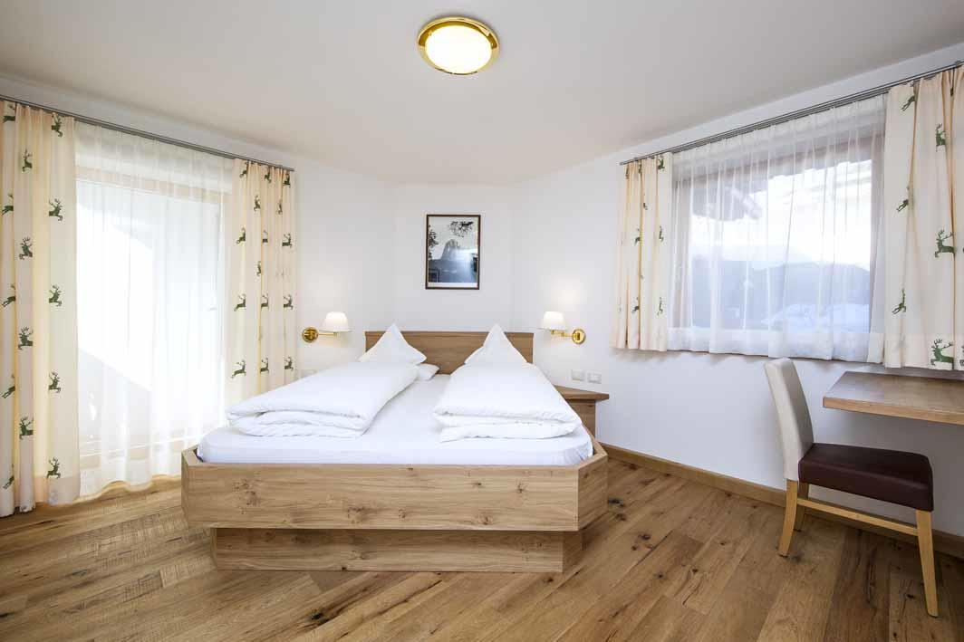 Hotel Garni Morene Сельва-ди-Валь-Гардена Экстерьер фото