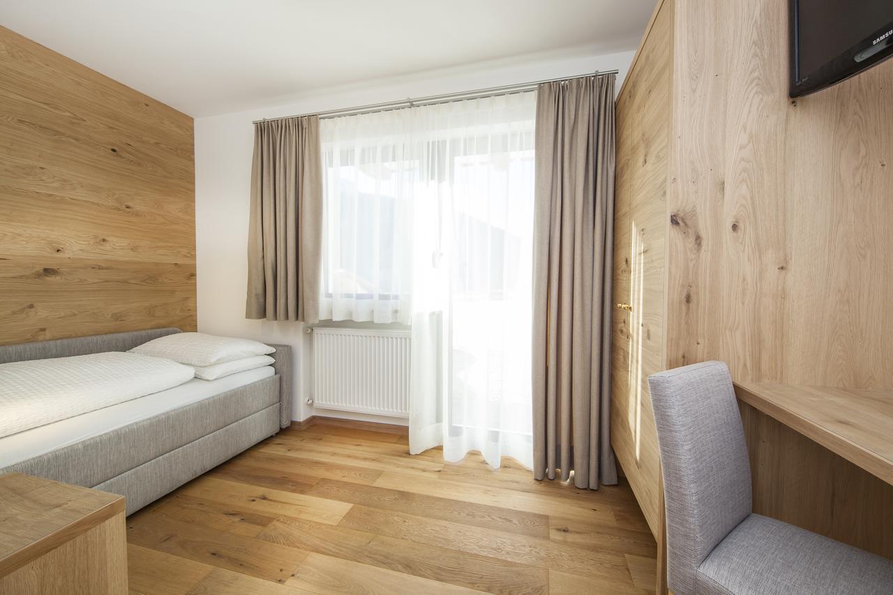 Hotel Garni Morene Сельва-ди-Валь-Гардена Экстерьер фото
