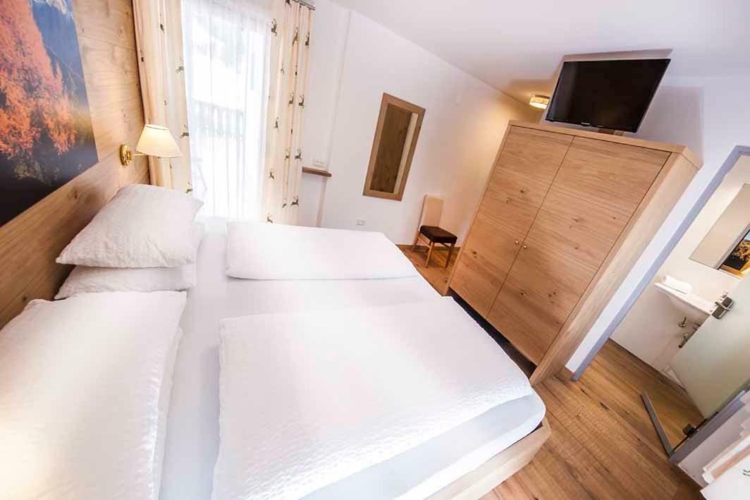 Hotel Garni Morene Сельва-ди-Валь-Гардена Экстерьер фото